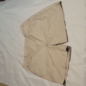 Tabi off white shorts size 16 petite